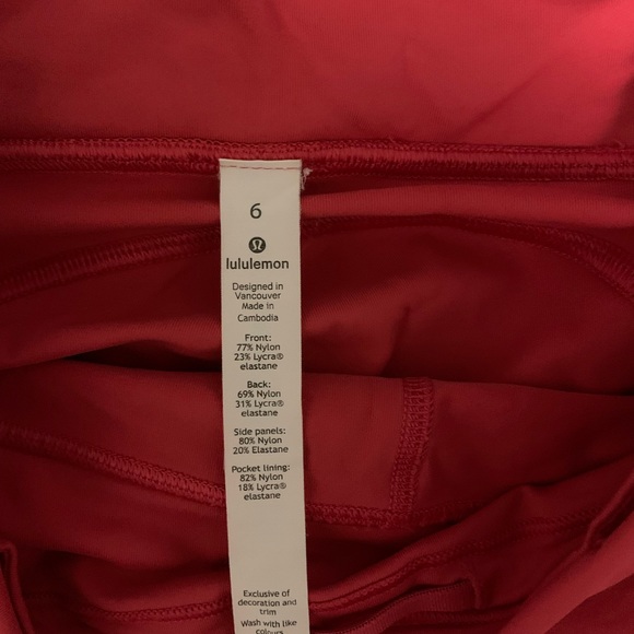 Lululemon Crop size 6 - Picture 4 of 5